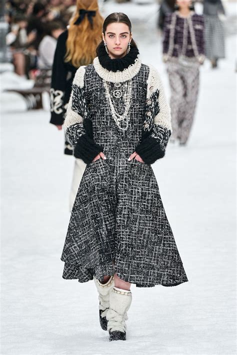 maglie chanel 2019|Chanel fall dresses.